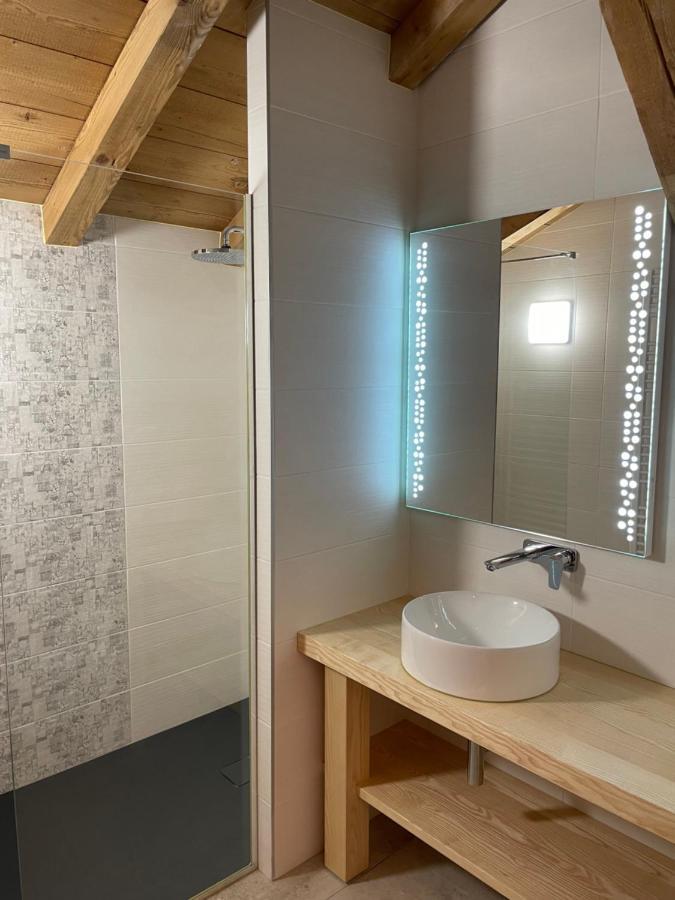 מלבויסון Chalets Coeur Du Lac מראה חיצוני תמונה