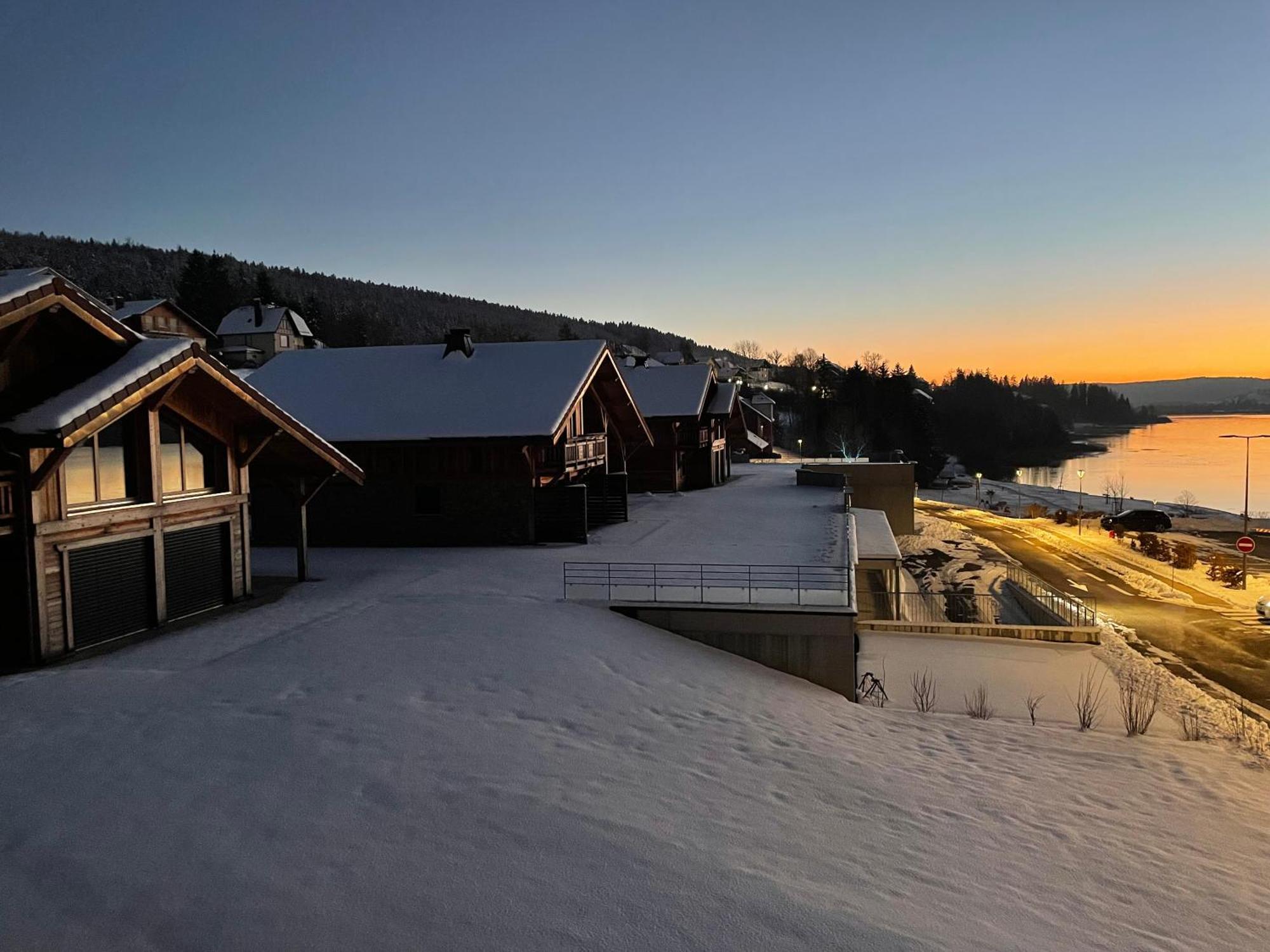 מלבויסון Chalets Coeur Du Lac מראה חיצוני תמונה