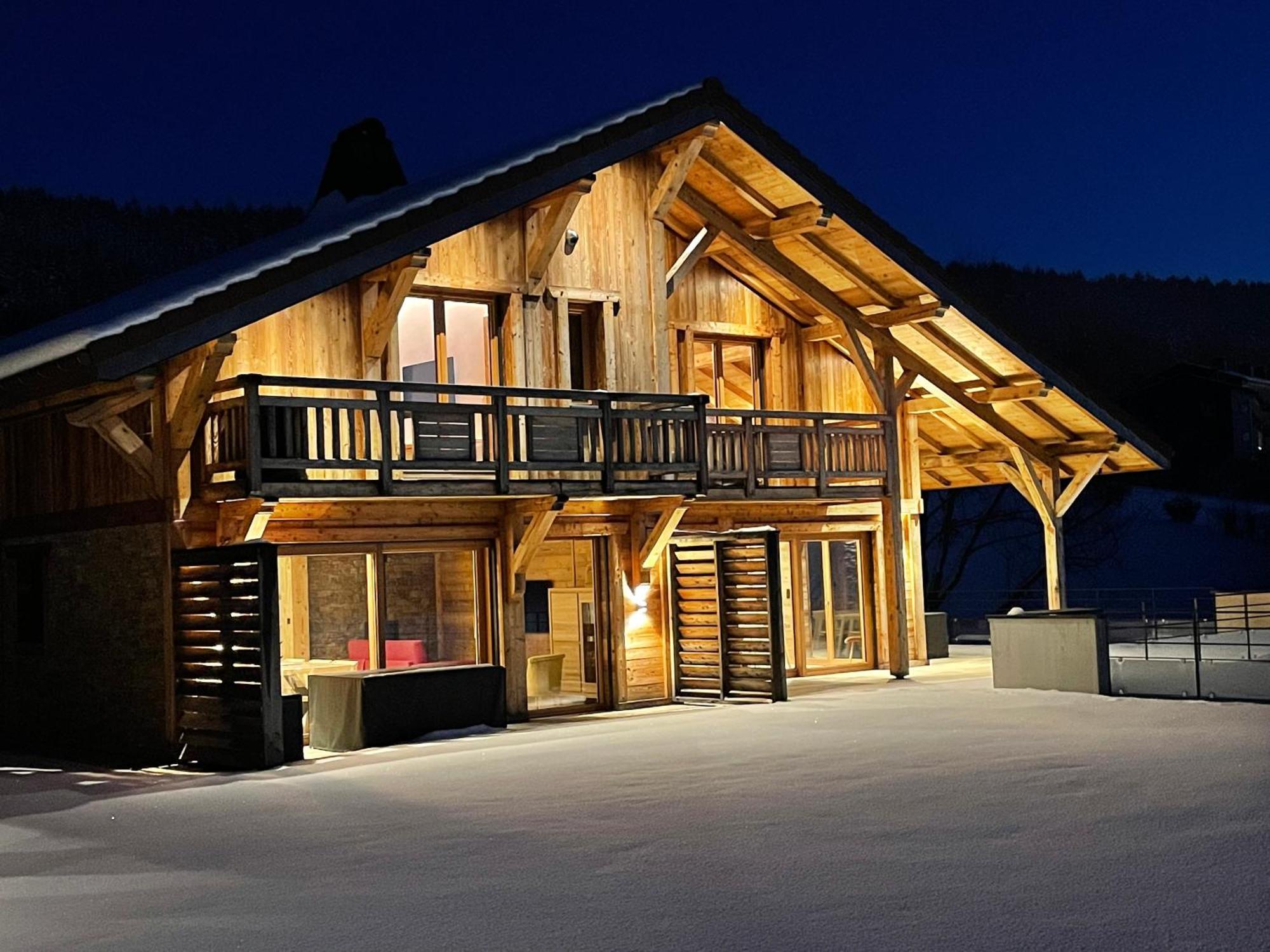 מלבויסון Chalets Coeur Du Lac מראה חיצוני תמונה